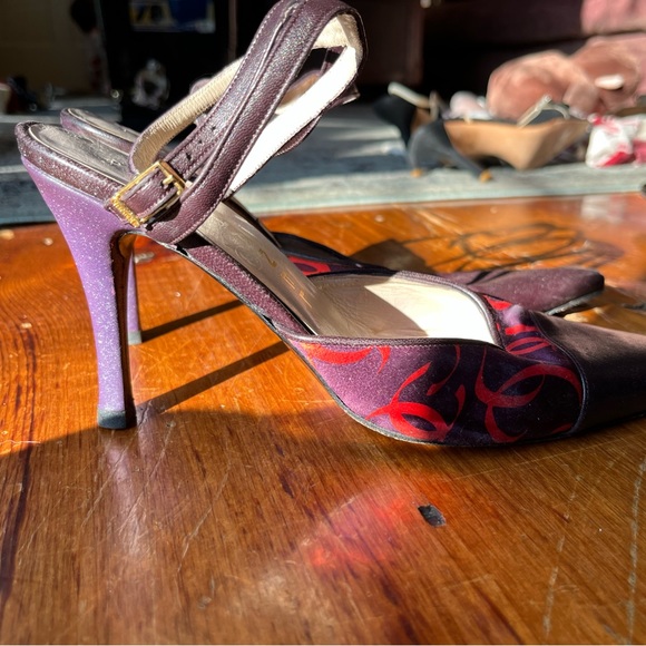 Gorgeous silk and leather CHANEL pumps, gently worn, great condition, size 38 - Picture 3 of 7